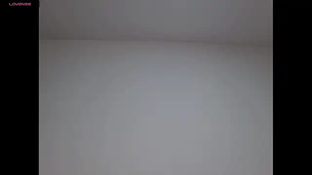 Snapshot of Gia_Lee chatting on 11-06-25, 03:40 Gia Lee online show from 11-06-25, 03:40