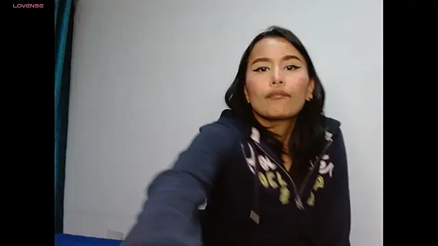 Snapshot of Gia_Lee chatting on 11-14-25, 02:43 Gia Lee online show from 11-14-25, 02:43