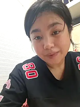 Minn-cute online show from 04-21-26, 02:37