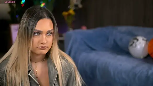 KayaAzur online show from 10-31-25, 05:41