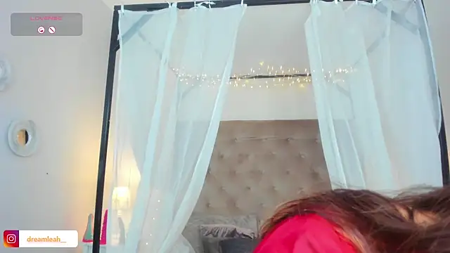 Snapshot of dreamleah_ chatting on 11-23-25, 05:18 dreamleah online show from 11-23-25, 05:18