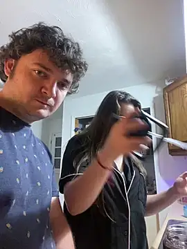 Snapshot of Mommasaurrex chatting on 09-13-25, 02:00 Mommasaurrex online show from 09-13-25, 02:00