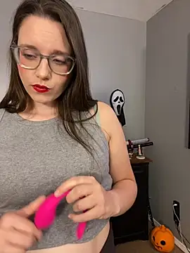 Snapshot of Mommasaurrex chatting on 10-25-25, 03:14 Mommasaurrex online show from 10-25-25, 03:14