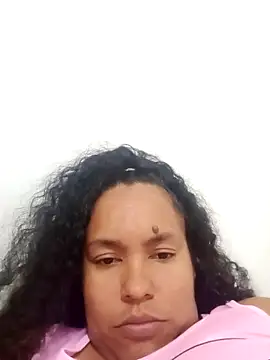 Snapshot of Viviana_h chatting on 11-17-25, 01:22 Viviana h online show from 11-17-25, 01:22