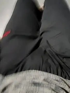 Snapshot of slim-uncut chatting on 09-14-25, 12:59 slim-uncut online show from 09-14-25, 12:59