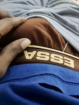 Snapshot of slim-uncut chatting on 10-22-25, 05:13 slim-uncut online show from 10-22-25, 05:13