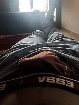 Snapshot of slim-uncut chatting on 10-29-25, 07:10 slim-uncut online show from 10-29-25, 07:10