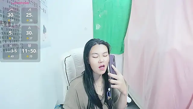 Snapshot of KateCondon chatting on 05-02-26, 10:53 KateCondon online show from 05-02-26, 10:53