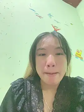 Snapshot of QueenLink chatting on 10-09-25, 06:06 QueenLink online show from 10-09-25, 06:06