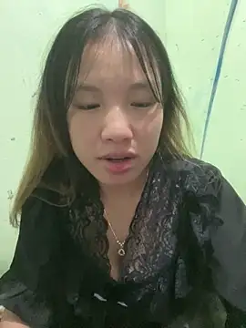 Snapshot of QueenLink chatting on 10-13-25, 06:19 QueenLink online show from 10-13-25, 06:19