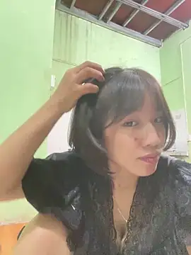 Snapshot of QueenLink chatting on 10-24-25, 04:36 QueenLink online show from 10-24-25, 04:36