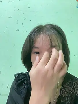 Snapshot of QueenLink chatting on 11-03-25, 04:03 QueenLink online show from 11-03-25, 04:03