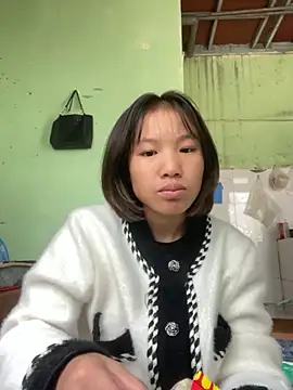 Snapshot of QueenLink chatting on 11-16-25, 03:45 QueenLink online show from 11-16-25, 03:45