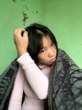 Snapshot of QueenLink chatting on 11-22-25, 02:43 QueenLink online show from 11-22-25, 02:43