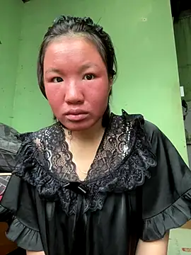 Snapshot of QueenLink chatting on 12-20-25, 05:47 QueenLink online show from 12-20-25, 05:47