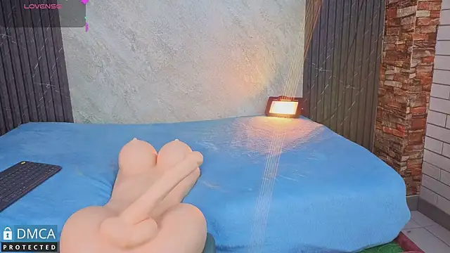 nena cupcake  online show from 04-07-26, 11:43