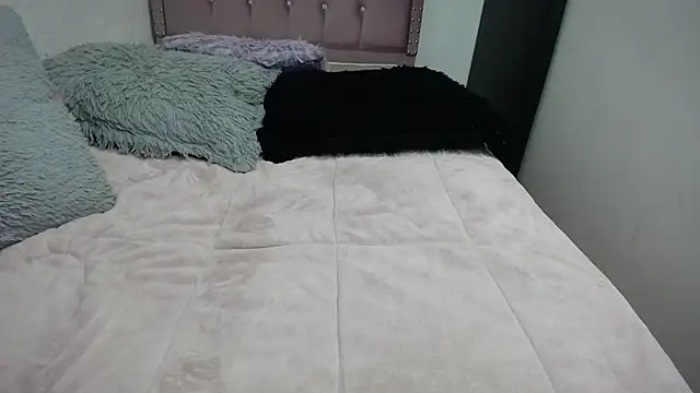 Snapshot of nenaa_stg chatting on 09-12-25, 11:26 nenaa stg online show from 09-12-25, 11:26