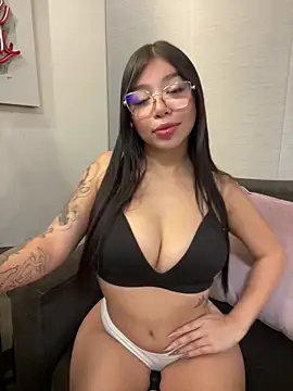 Maddy Piink online show from 11-20-25, 07:57