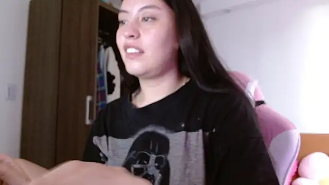 Snapshot of madissooon__ chatting on 11-21-25, 07:23 madissooon online show from 11-21-25, 07:23