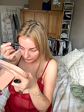 Layla 20  online show from 10-10-25, 12:26