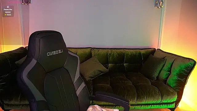 Pixie Peachh online show from 11-15-25, 07:49