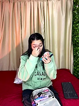 Snapshot of stepha__ chatting on 09-11-25, 11:32 stepha online show from 09-11-25, 11:32