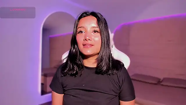 HannahMontgomery online show from 12-18-25, 04:24