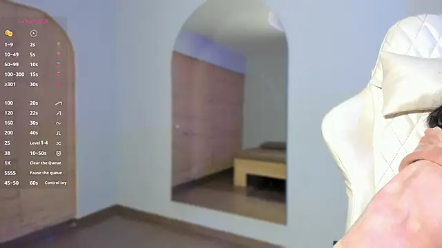 HannahMontgomery online show from 01-10-26, 04:20