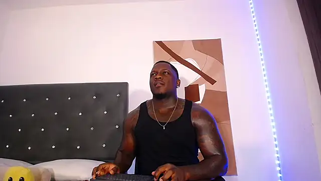 Snapshot of JoshMorri chatting on 11-25-25, 02:33 JoshMorri online show from 11-25-25, 02:33