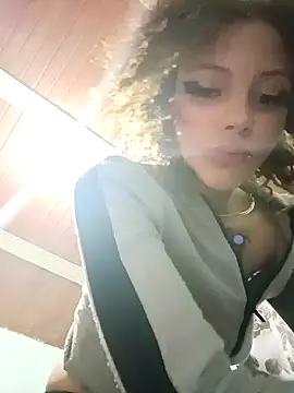 elisabethflores online show from 12-19-25, 04:41