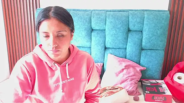 Snapshot of EmilyGala chatting on 10-06-25, 08:06 EmilyGala online show from 10-06-25, 08:06