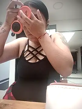 Snapshot of EmilyGala chatting on 10-19-25, 06:41 EmilyGala online show from 10-19-25, 06:41