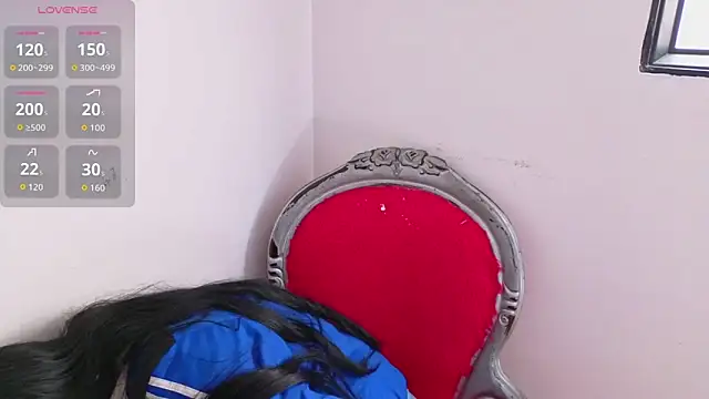 Snapshot of EmilyGala chatting on 10-21-25, 07:58 EmilyGala online show from 10-21-25, 07:58