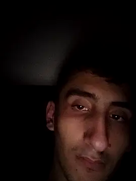 Snapshot of TolgaAkyol_20 chatting on 10-18-25, 01:34 TolgaAkyol 20 online show from 10-18-25, 01:34