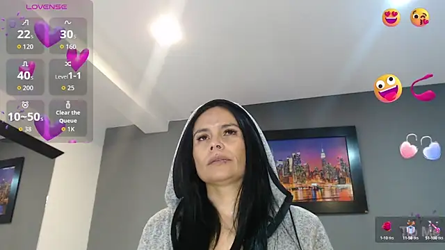Snapshot of CharlotteCottin chatting on 09-25-25, 11:14 CharlotteCottin online show from 09-25-25, 11:14