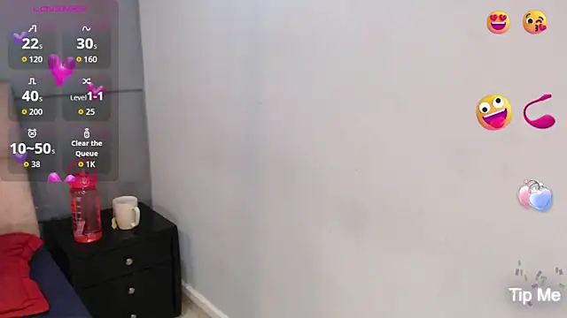 Snapshot of CharlotteCottin chatting on 09-26-25, 11:14 CharlotteCottin online show from 09-26-25, 11:14