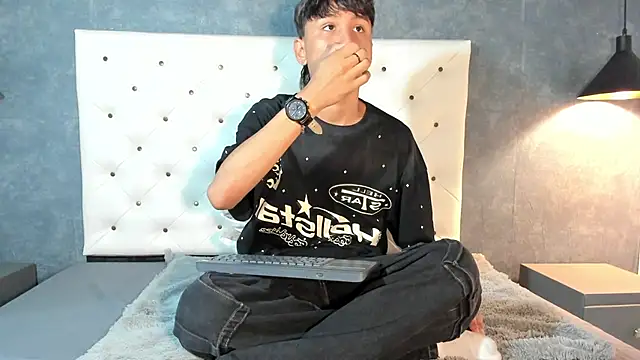 Snapshot of Daddy_Darcks chatting on 10-21-25, 08:09 Daddy Darcks online show from 10-21-25, 08:09