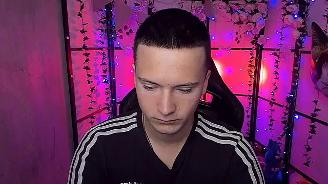 ZackNeal online show from 09-09-25, 05:40