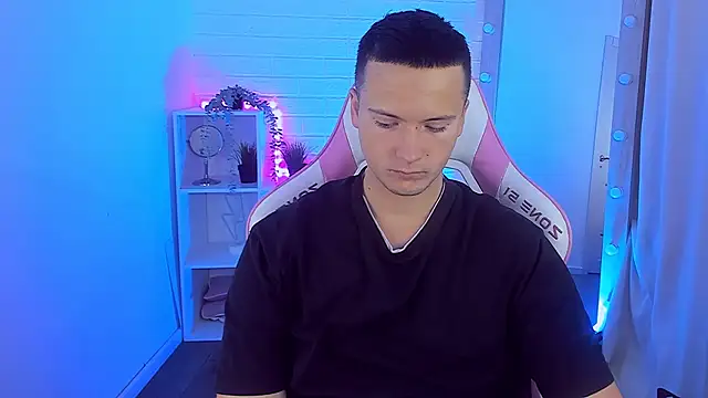 ZackNeal online show from 09-11-25, 05:18