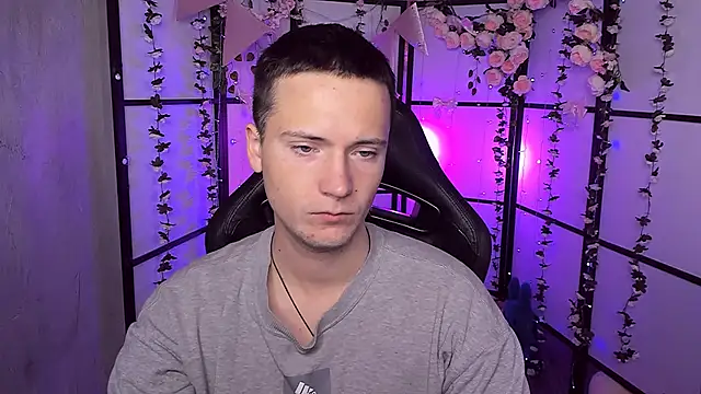 ZackNeal online show from 09-22-25, 05:20