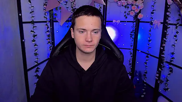 ZackNeal online show from 10-07-25, 05:04