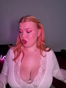 Snapshot of _Adele_Moor_ chatting on 10-14-25, 06:09 Adele Moor online show from 10-14-25, 06:09