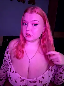 Snapshot of _Adele_Moor_ chatting on 10-31-25, 03:24 Adele Moor online show from 10-31-25, 03:24