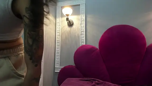 Saammy 17 online show from 12-22-25, 08:39