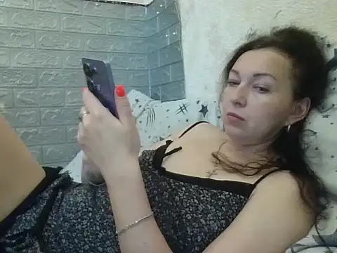 DanaNeon online show from 06-30-26, 08:04