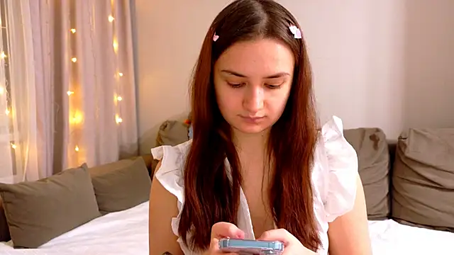 Lelia Vibe online show from 11-23-25, 08:19