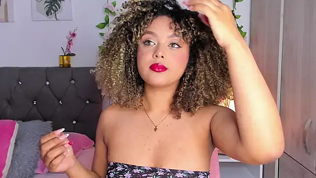 isajonnes18 online show from 10-18-25, 03:09