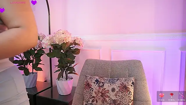 MilaCrave online show from 04-06-26, 11:44