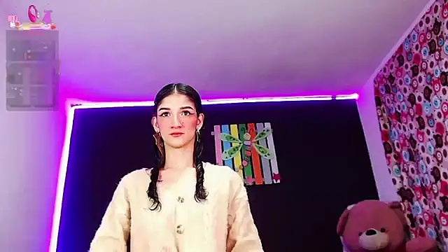 ingrid zese  online show from 10-05-25, 07:12