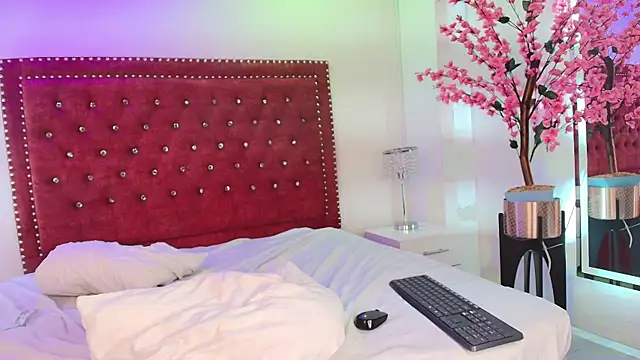 Anie johnson online show from 11-20-25, 12:00